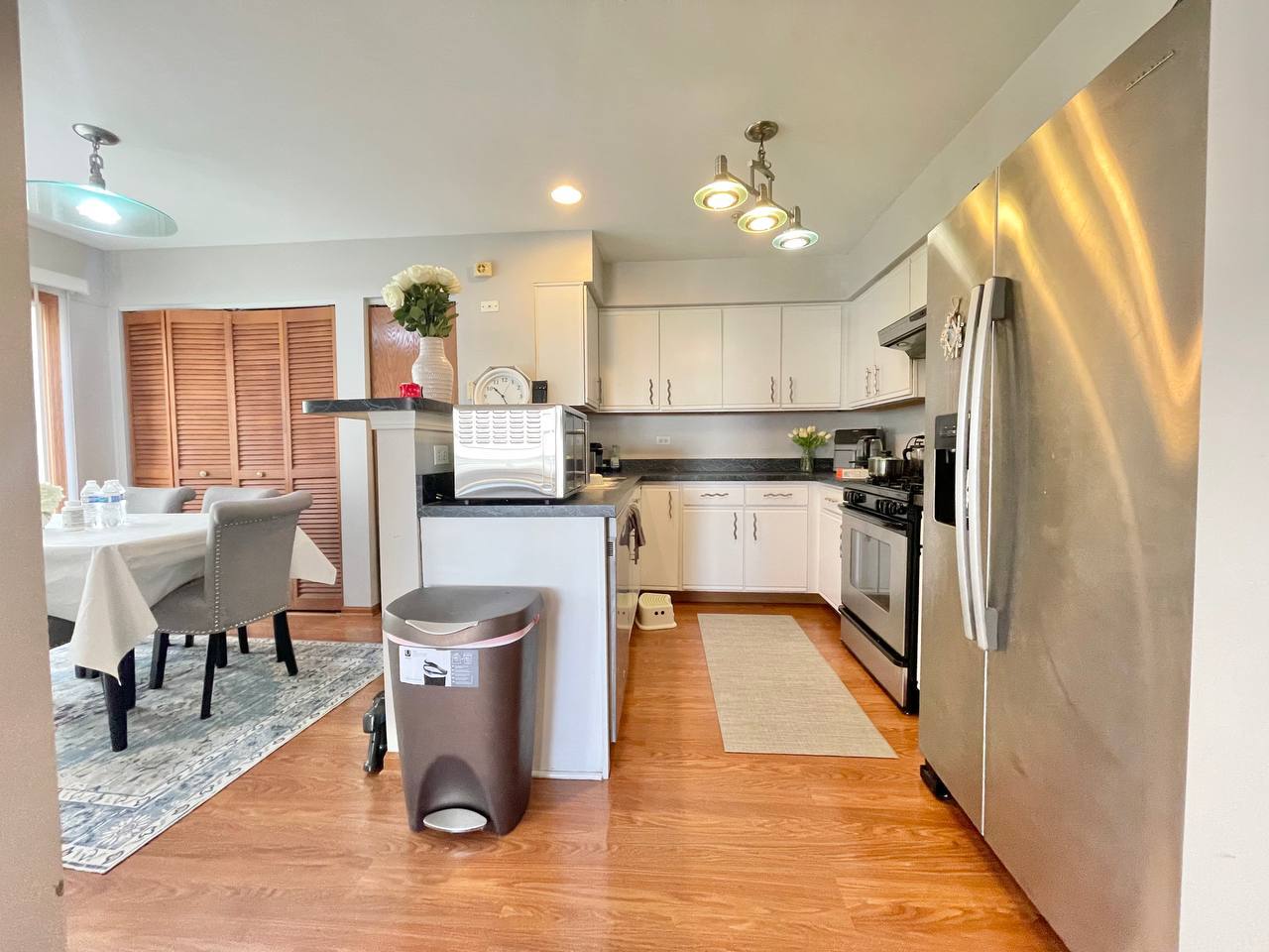 2565 Dickens Court, Aurora, IL 60503