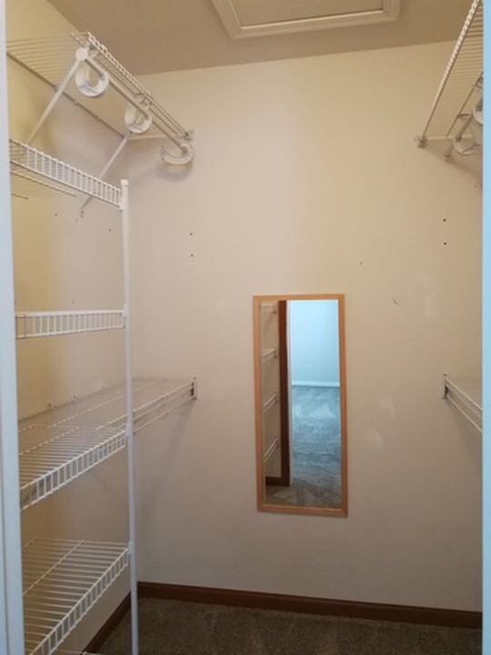 2565 Dickens Court, Aurora, IL 60503