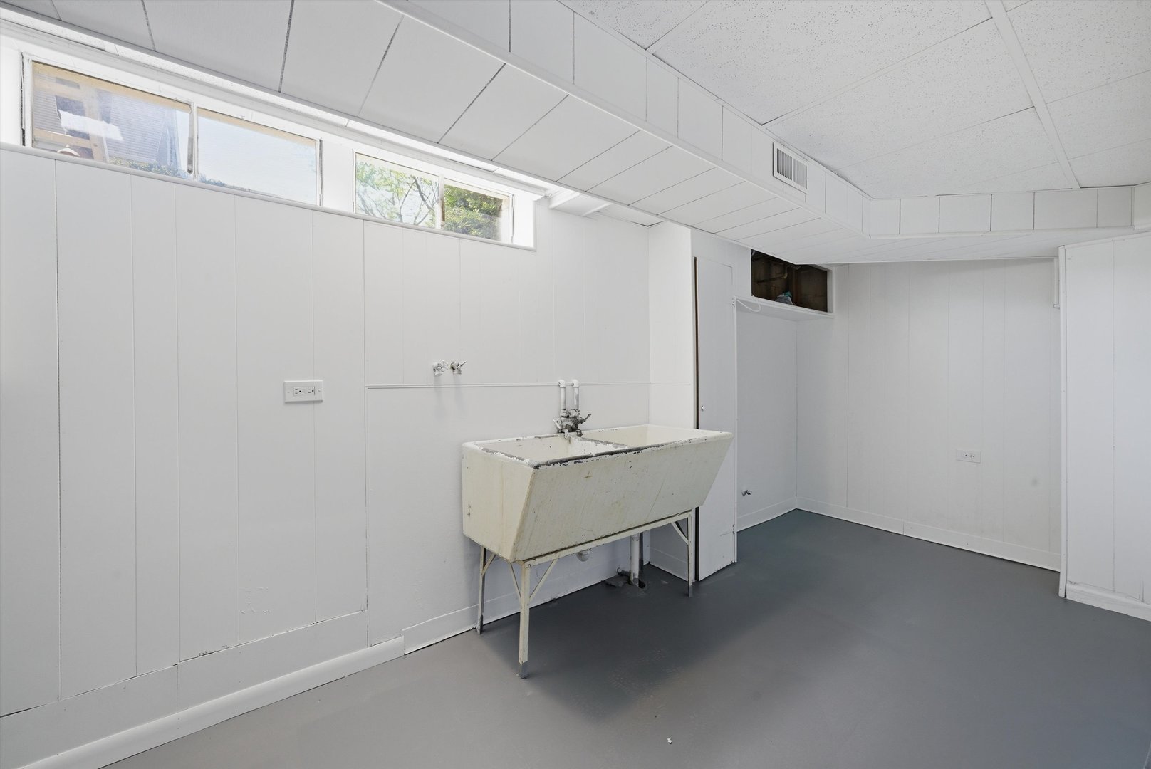 16560 Greenwood Avenue, South Holland, IL 60473