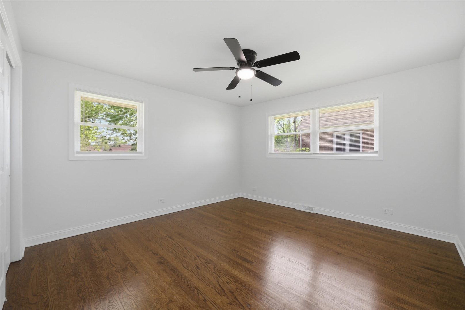 16560 Greenwood Avenue, South Holland, IL 60473