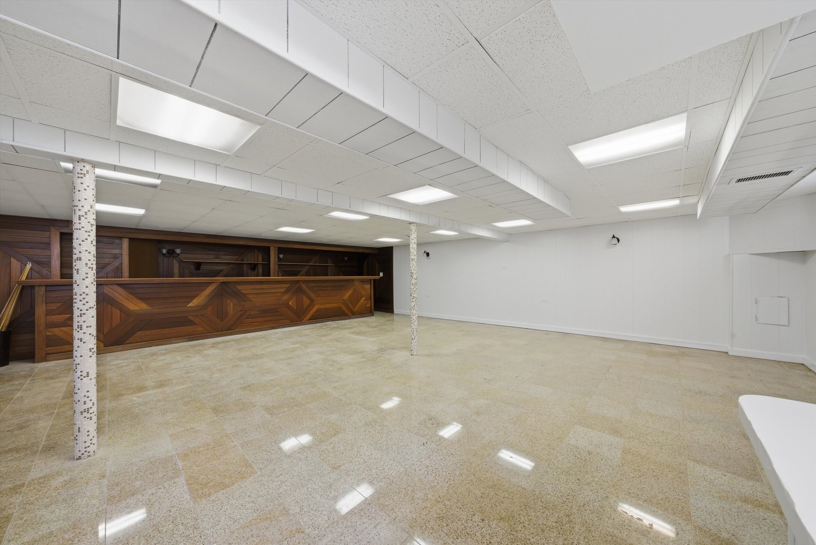 16560 Greenwood Avenue, South Holland, IL 60473