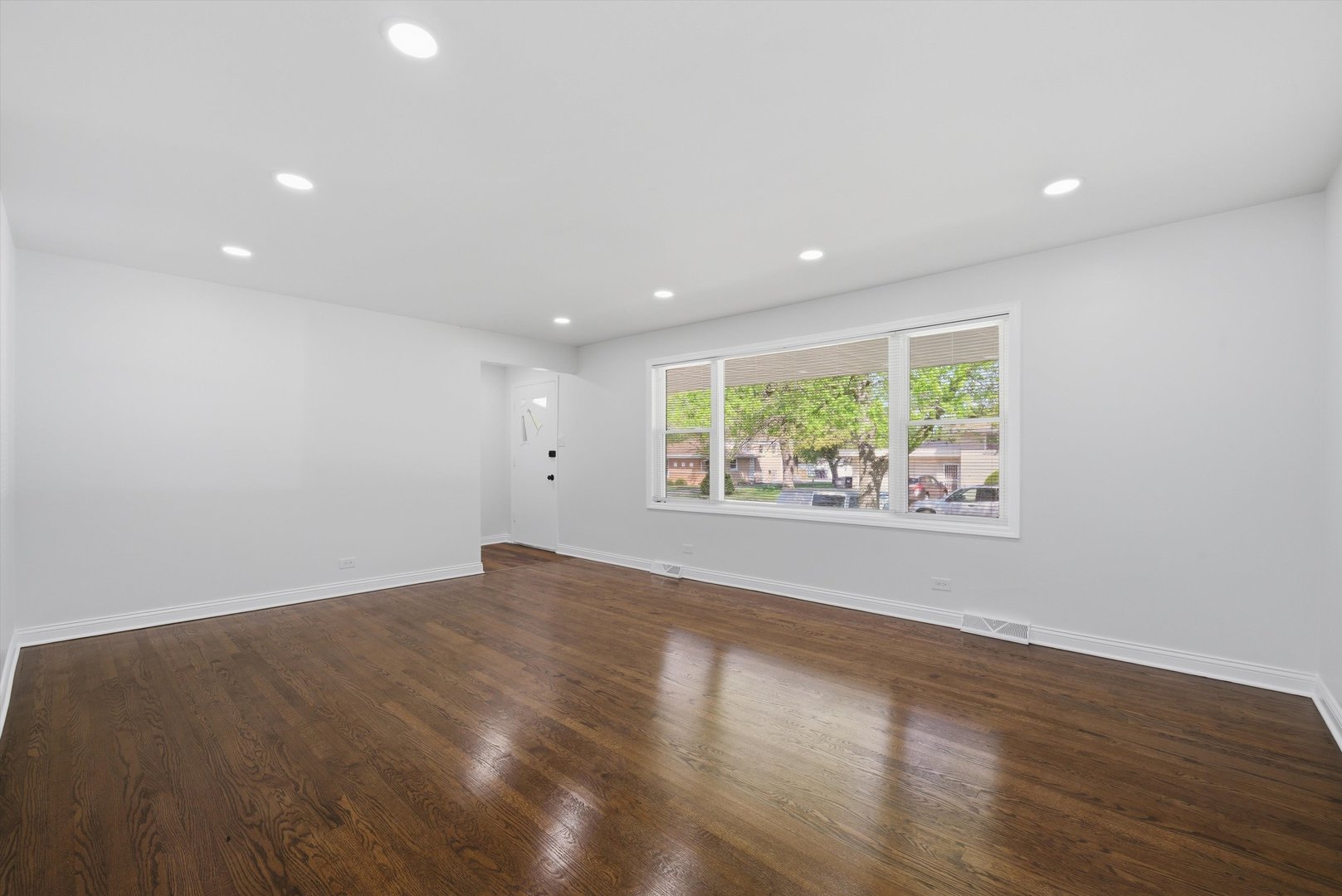 16560 Greenwood Avenue, South Holland, IL 60473