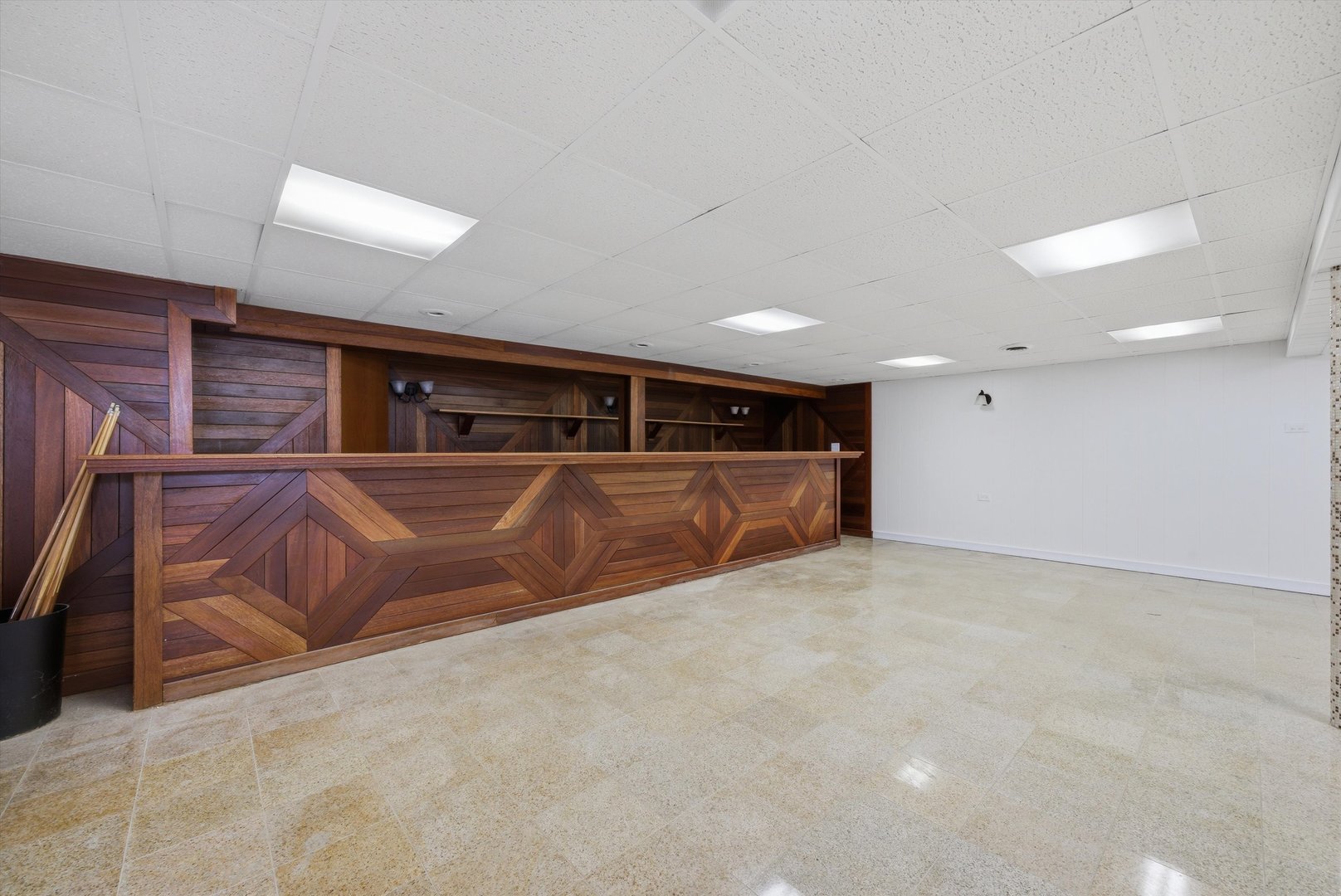 16560 Greenwood Avenue, South Holland, IL 60473