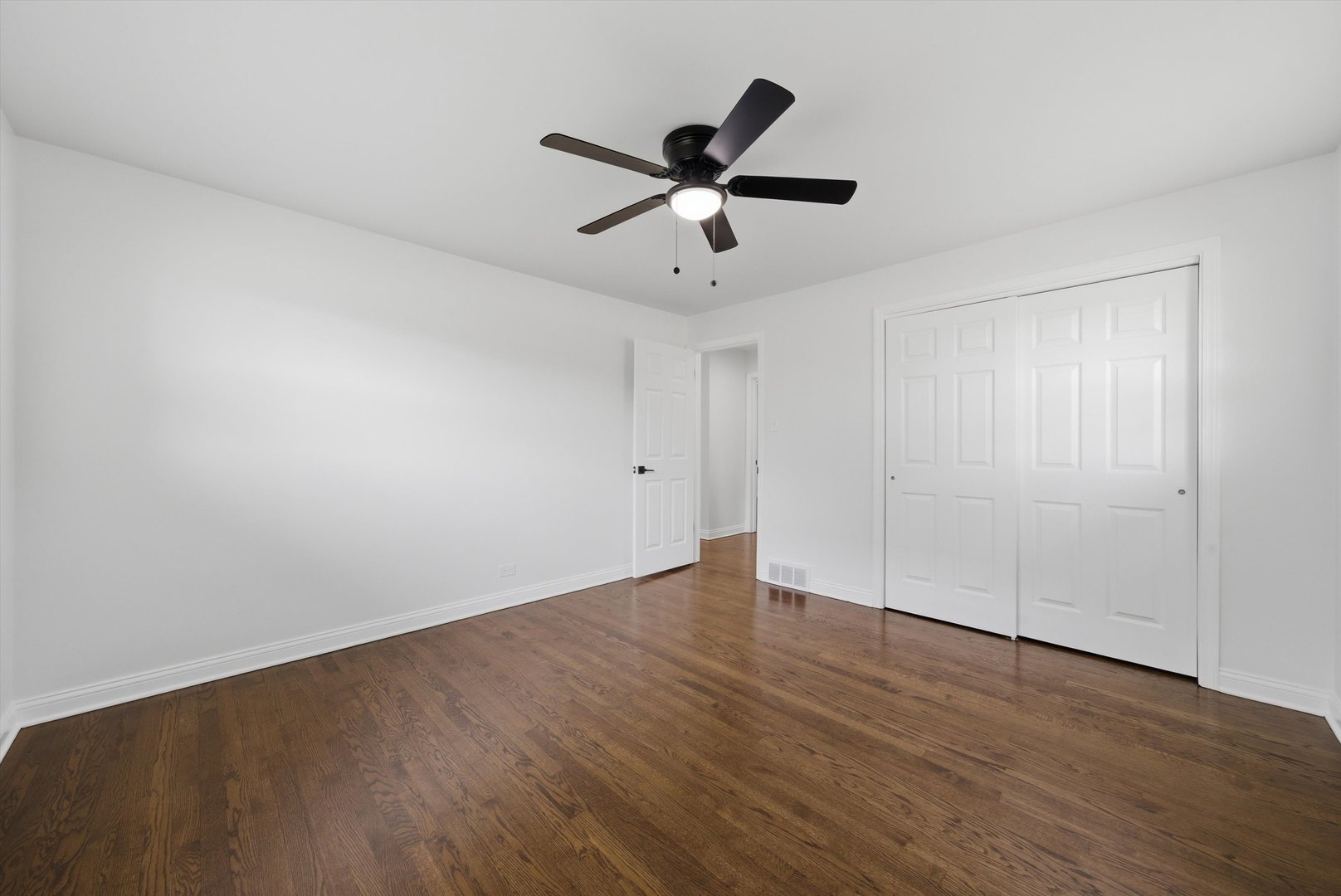 16560 Greenwood Avenue, South Holland, IL 60473