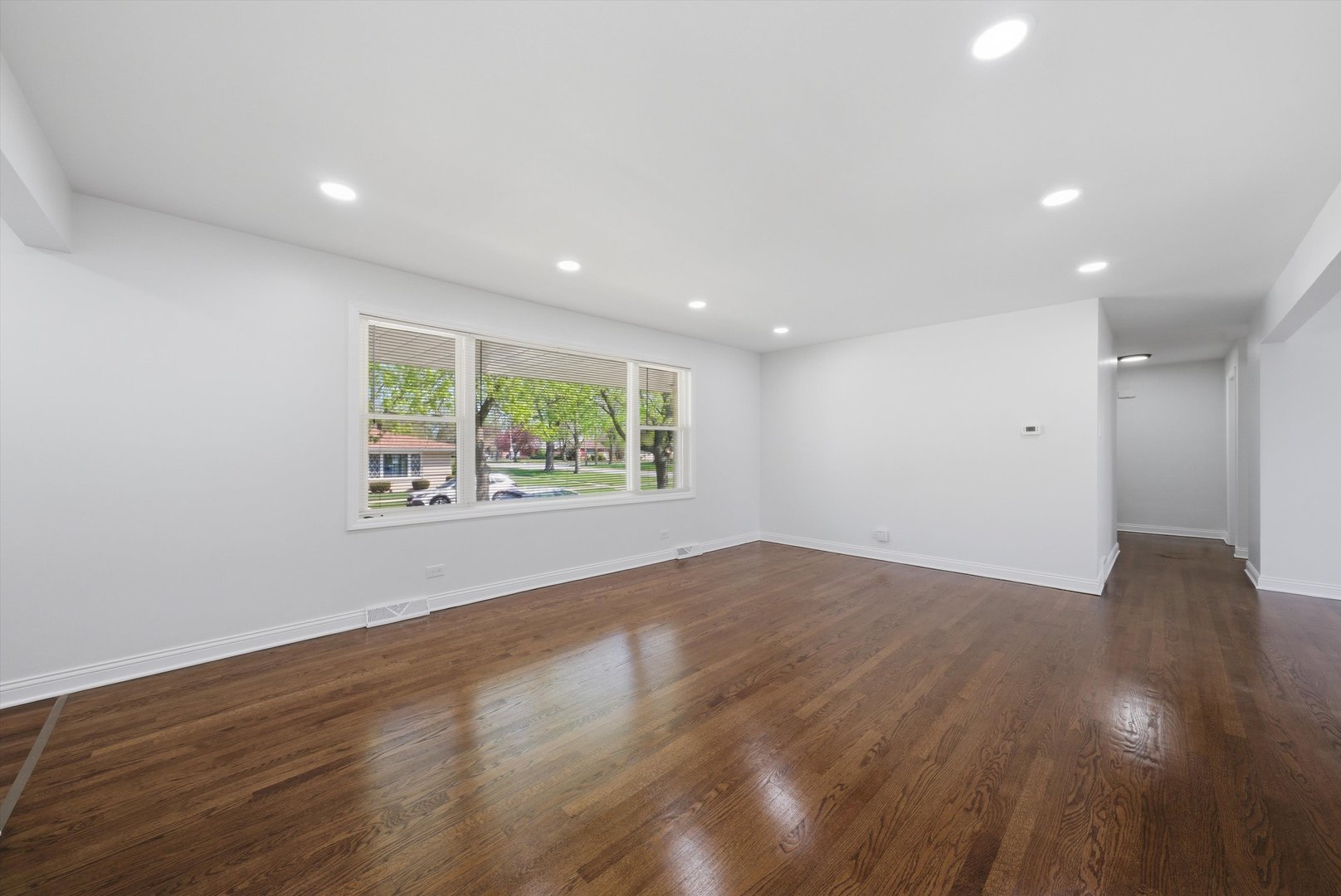 16560 Greenwood Avenue, South Holland, IL 60473