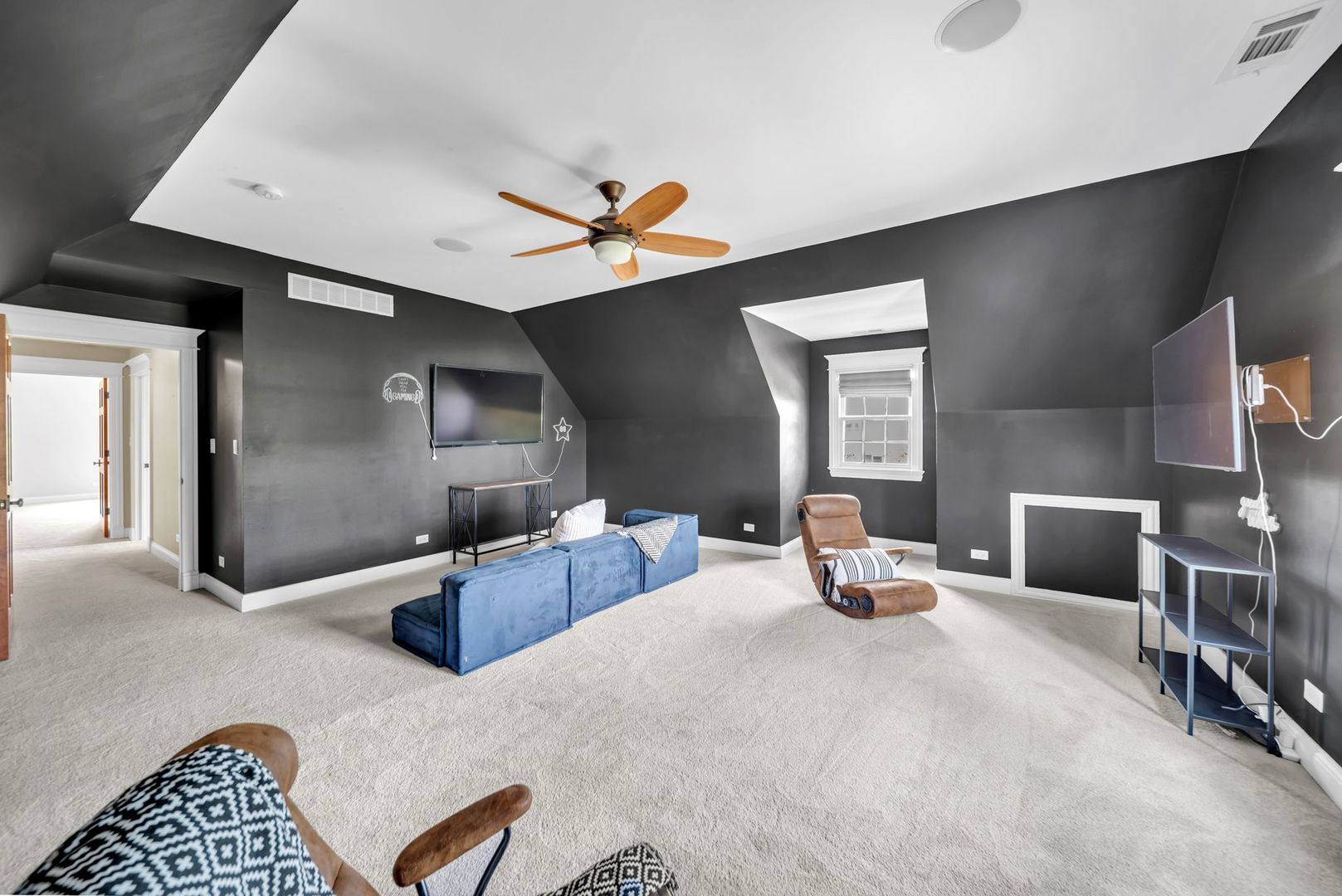 1753 Hannaford Drive, Sugar Grove, IL 60554