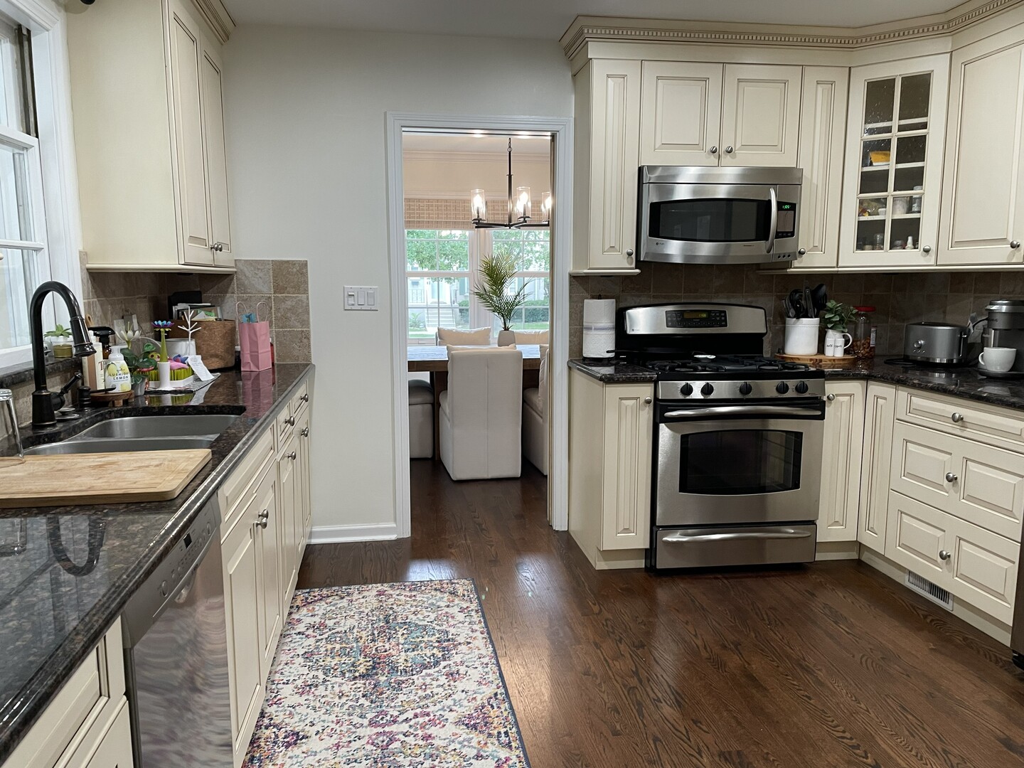 700 S Catherine Avenue, La Grange, IL 60525