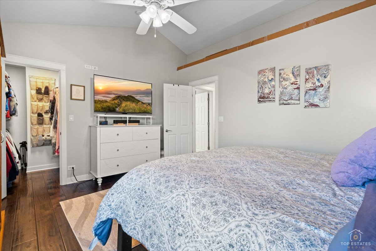 2847 Sorrel Row #1, Lake In The Hills, IL 60156