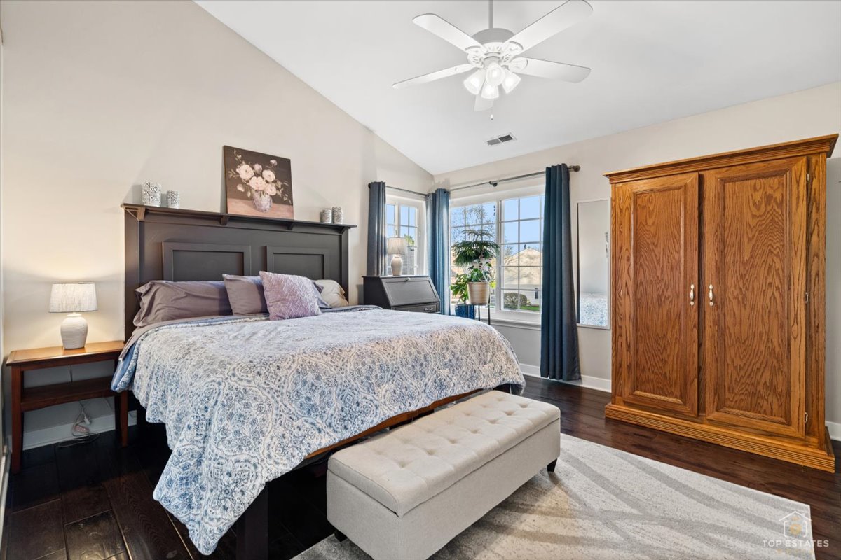 2847 Sorrel Row #1, Lake In The Hills, IL 60156