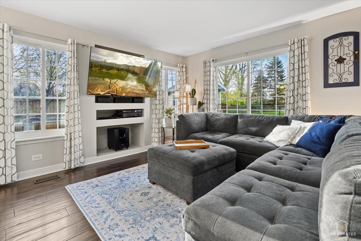 2847 Sorrel Row #1, Lake In The Hills, IL 60156