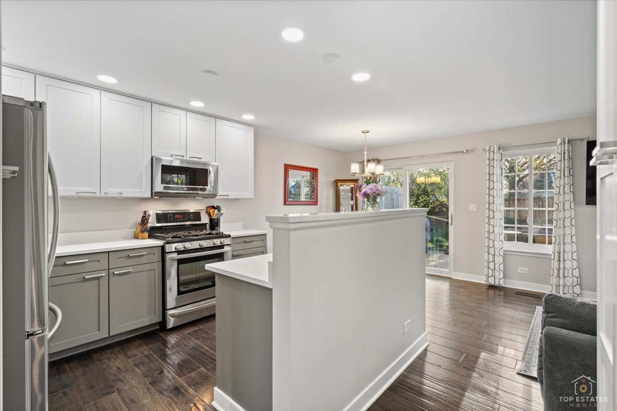 2847 Sorrel Row #1, Lake In The Hills, IL 60156