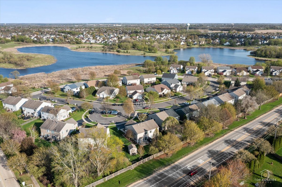 2847 Sorrel Row #1, Lake In The Hills, IL 60156