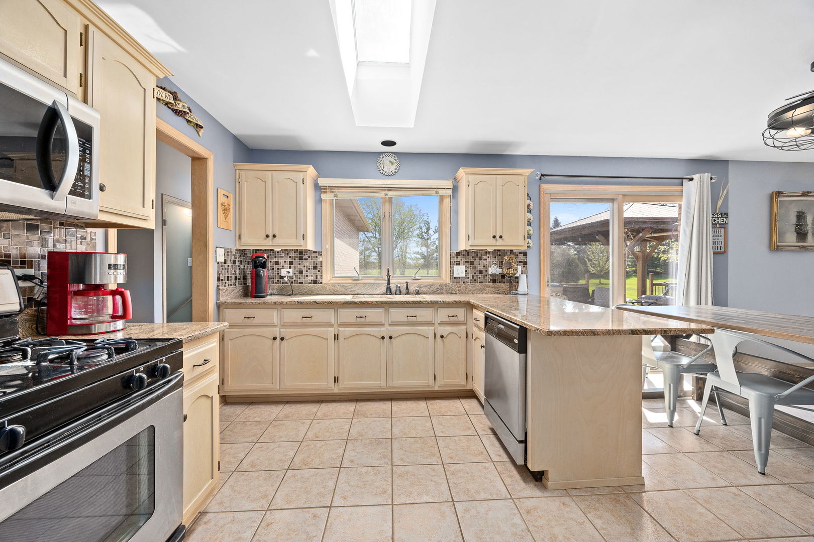 13201 Meadow Hill Lane, Lemont, IL 60439