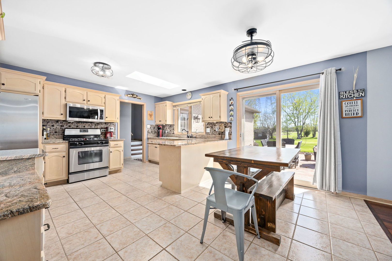 13201 Meadow Hill Lane, Lemont, IL 60439