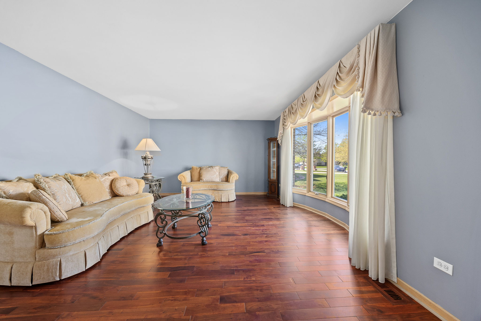 13201 Meadow Hill Lane, Lemont, IL 60439