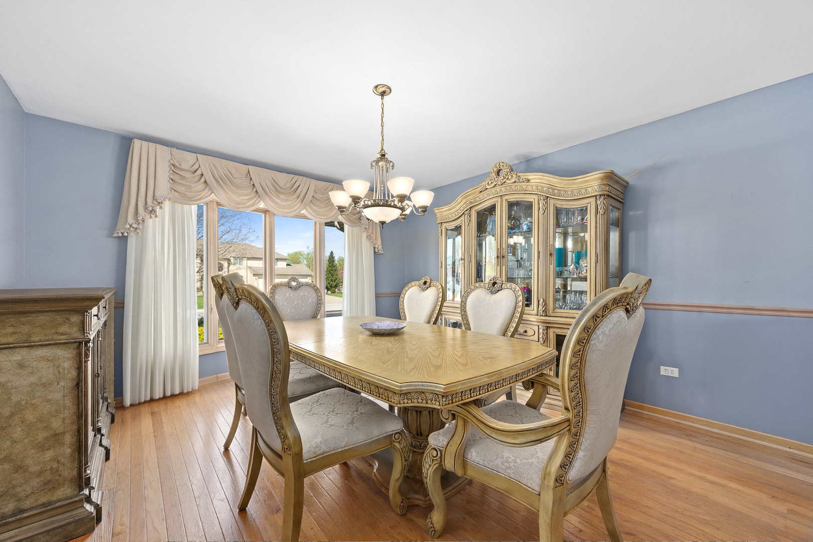13201 Meadow Hill Lane, Lemont, IL 60439