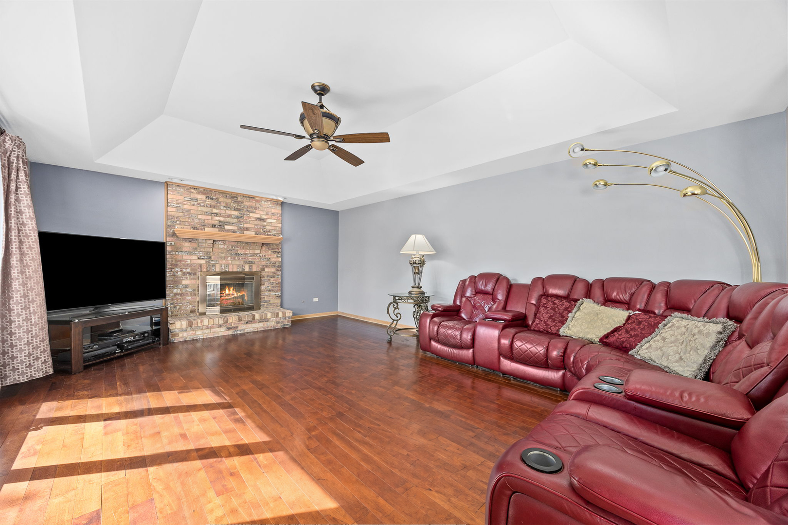 13201 Meadow Hill Lane, Lemont, IL 60439