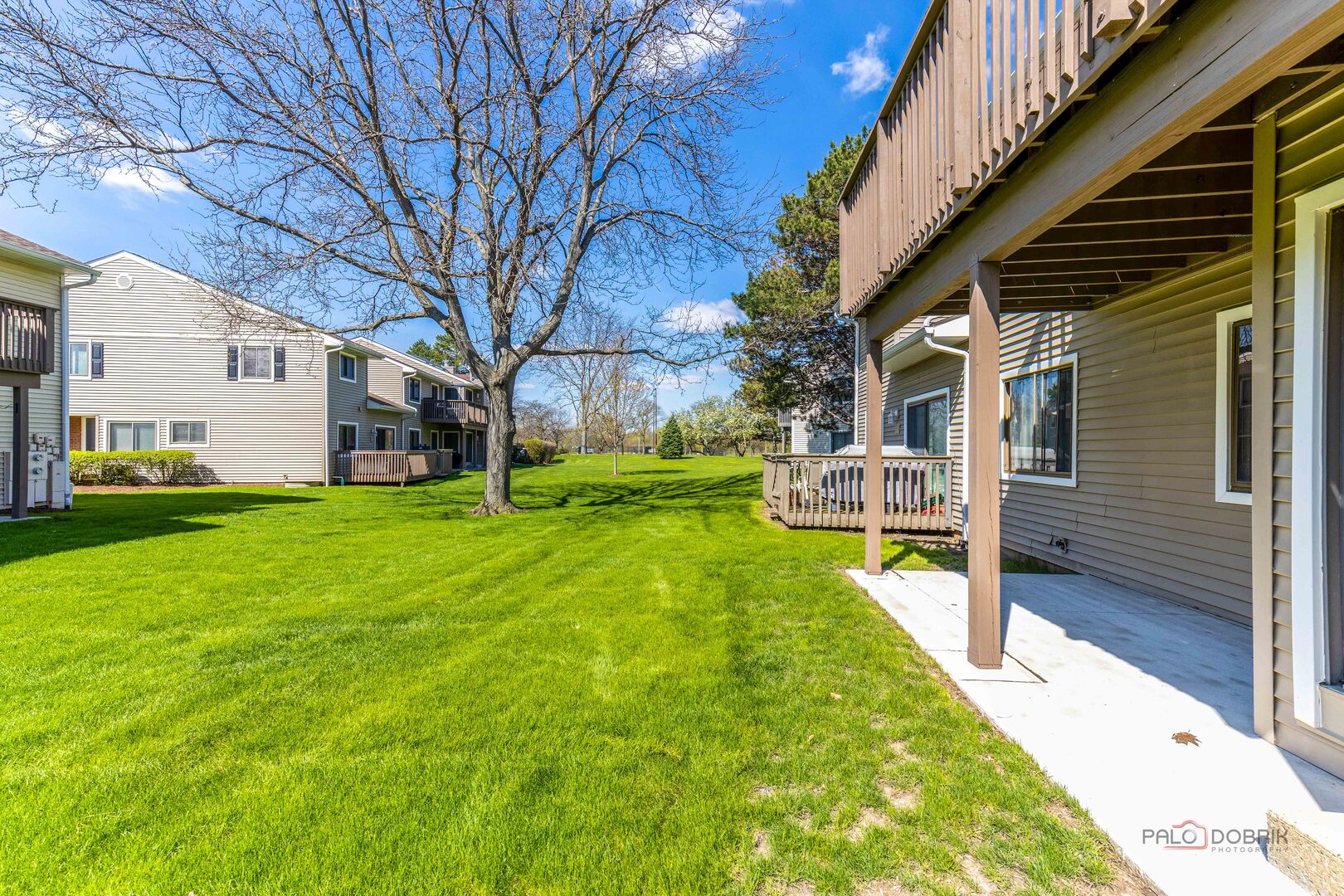 1090 Pine Tree Circle, Buffalo Grove, IL 60089