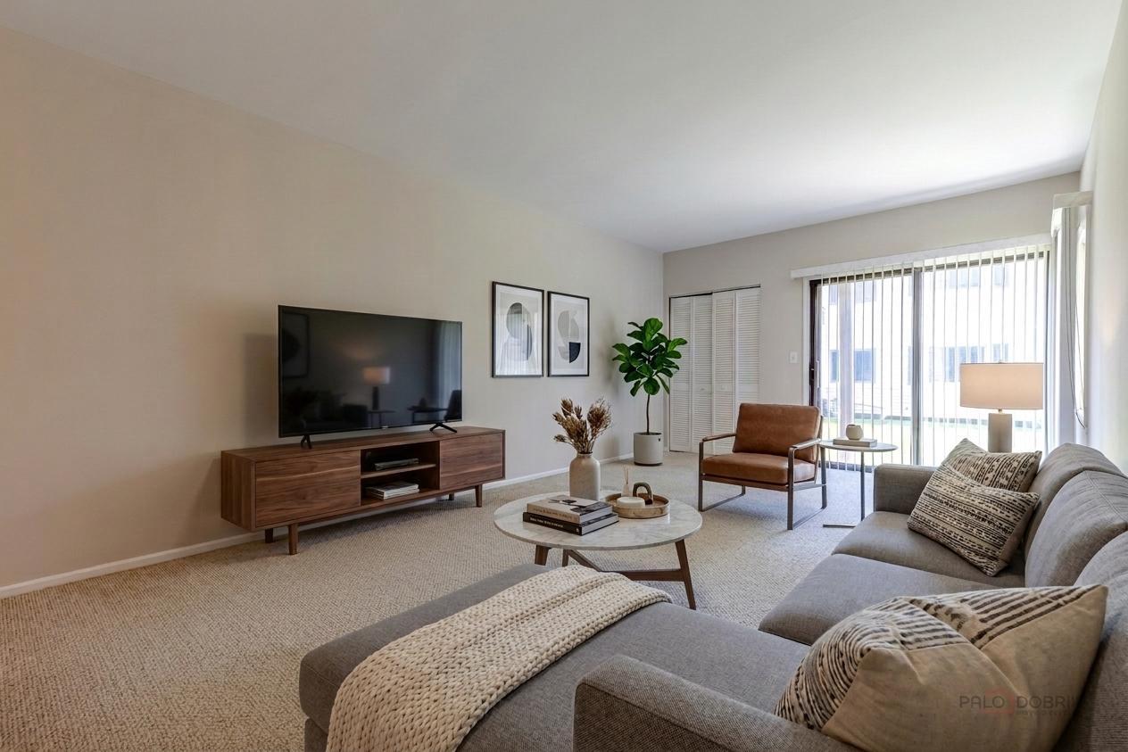 1090 Pine Tree Circle, Buffalo Grove, IL 60089