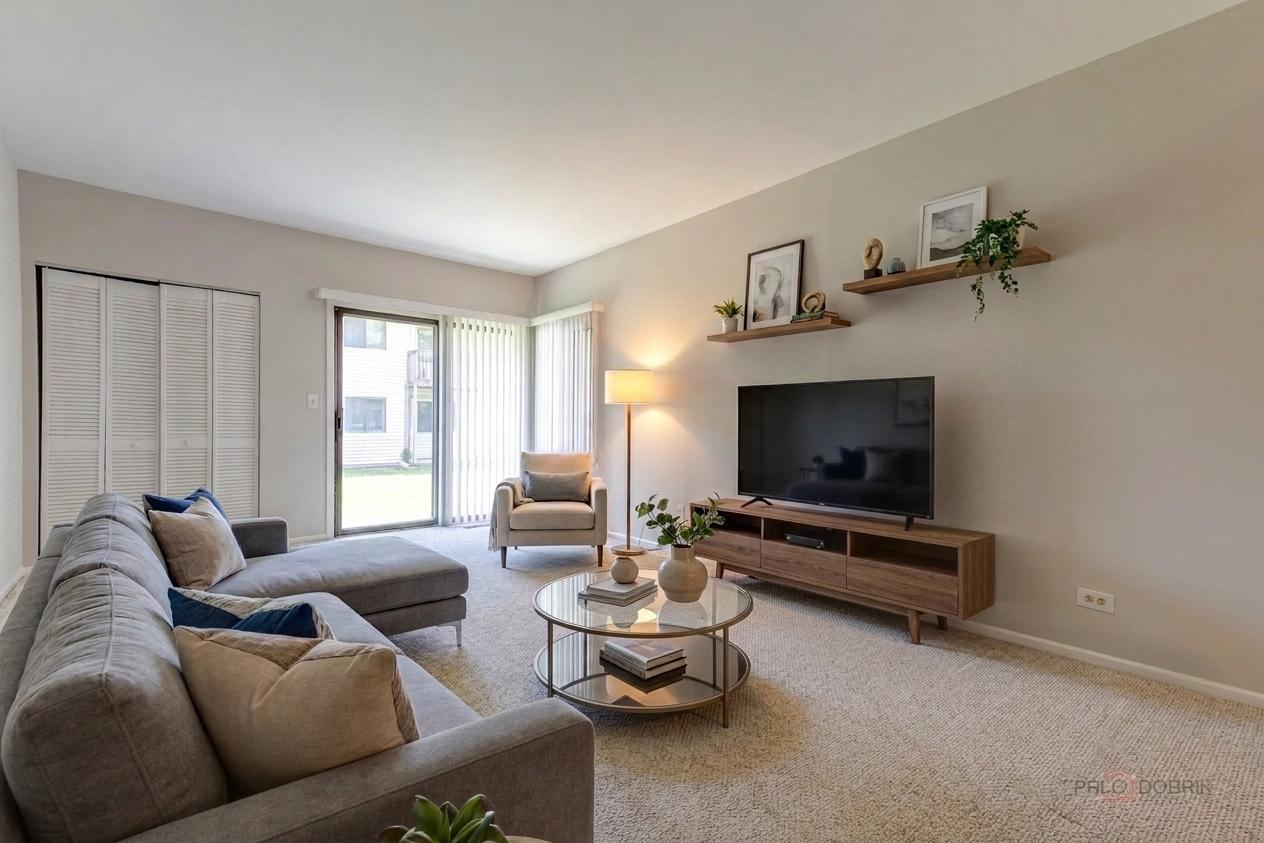 1090 Pine Tree Circle, Buffalo Grove, IL 60089