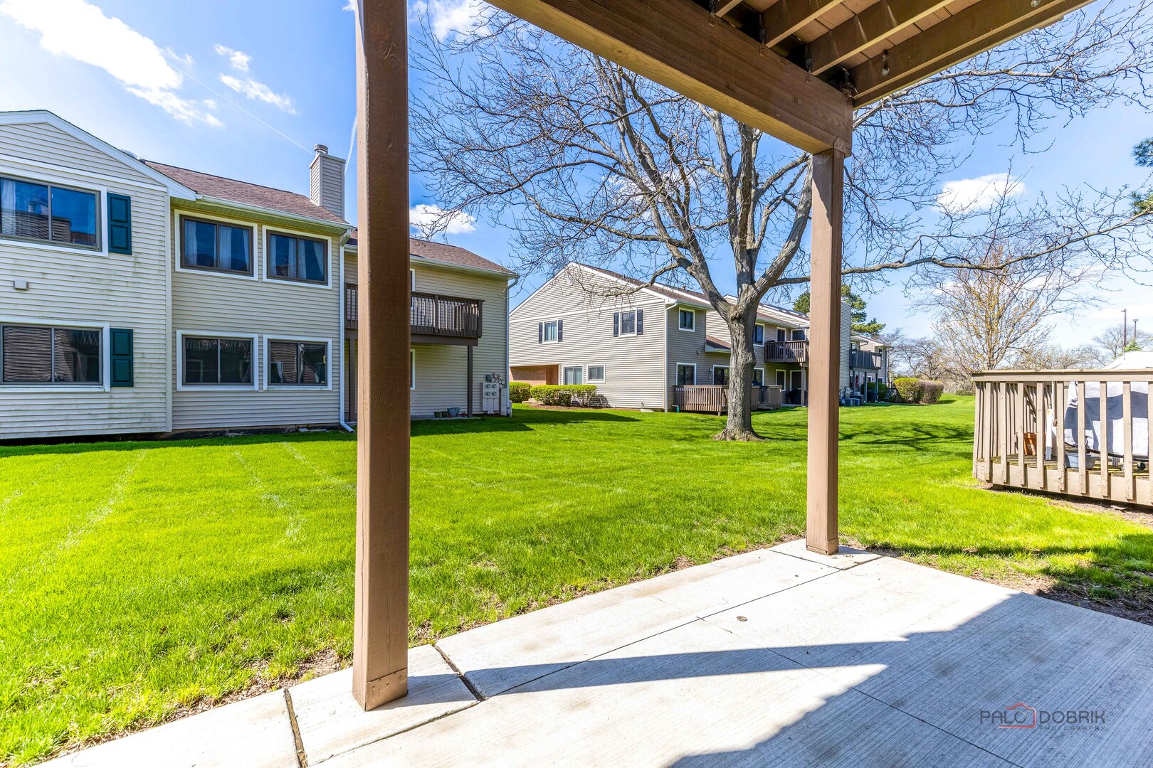 1090 Pine Tree Circle, Buffalo Grove, IL 60089