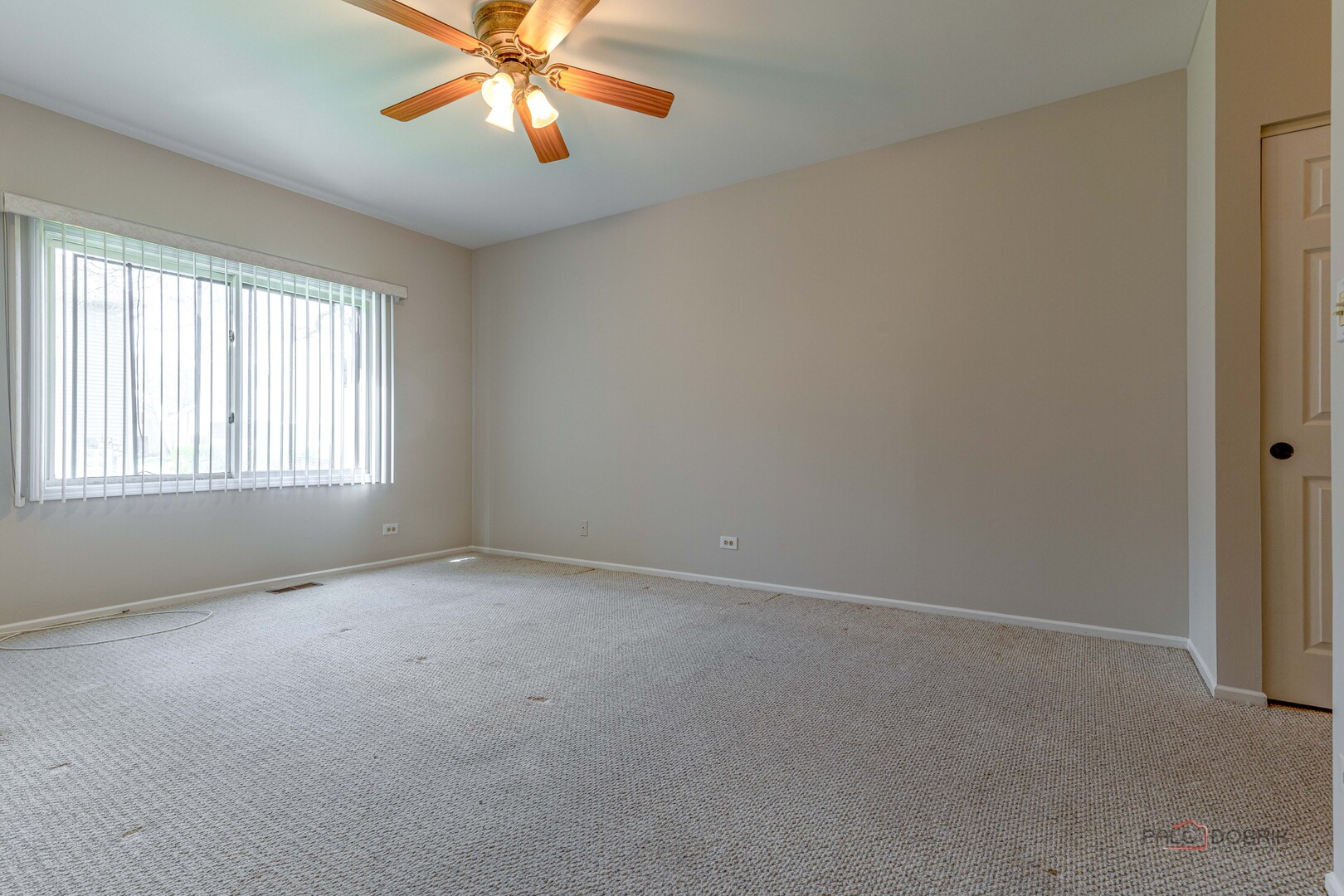 1090 Pine Tree Circle, Buffalo Grove, IL 60089