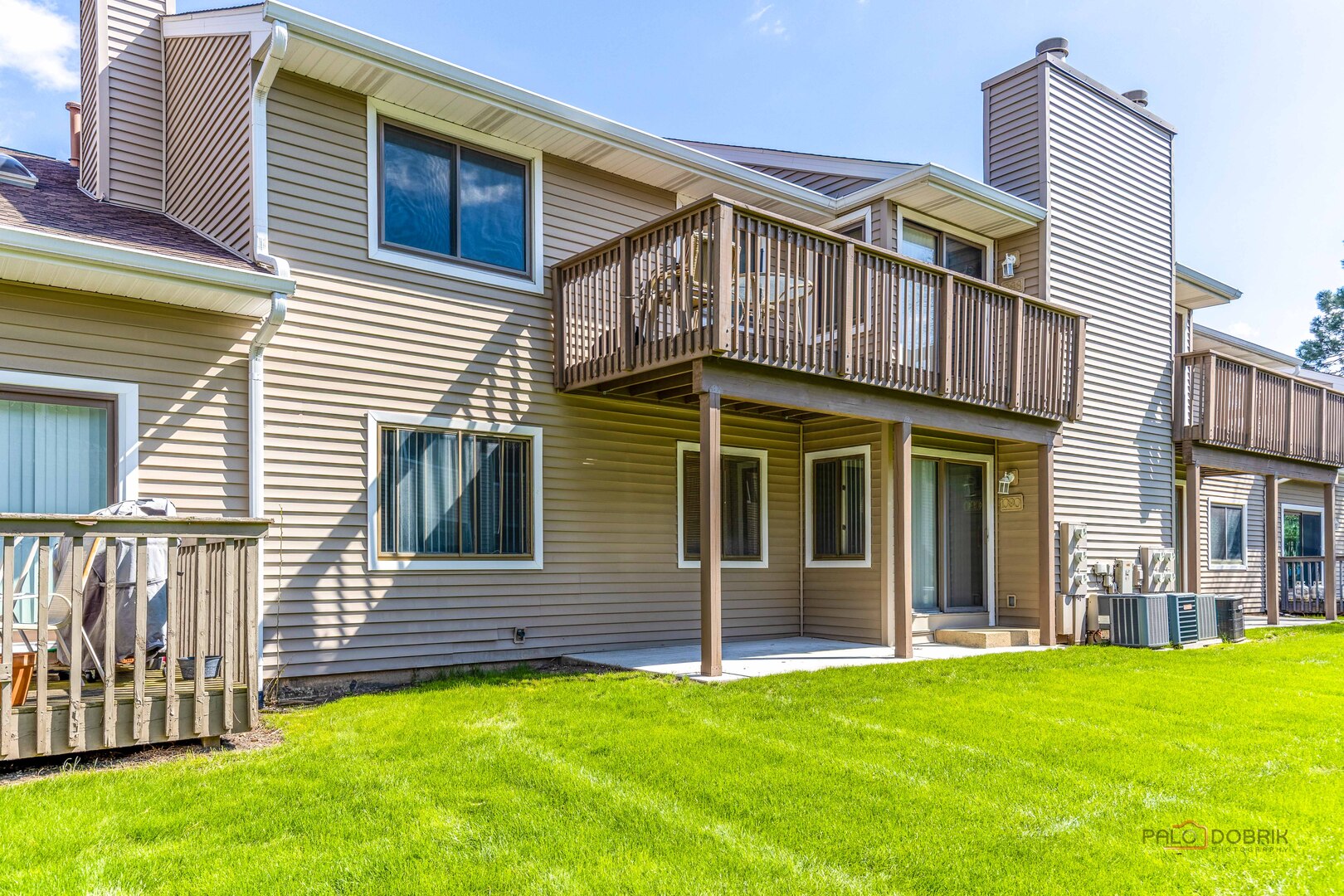 1090 Pine Tree Circle, Buffalo Grove, IL 60089