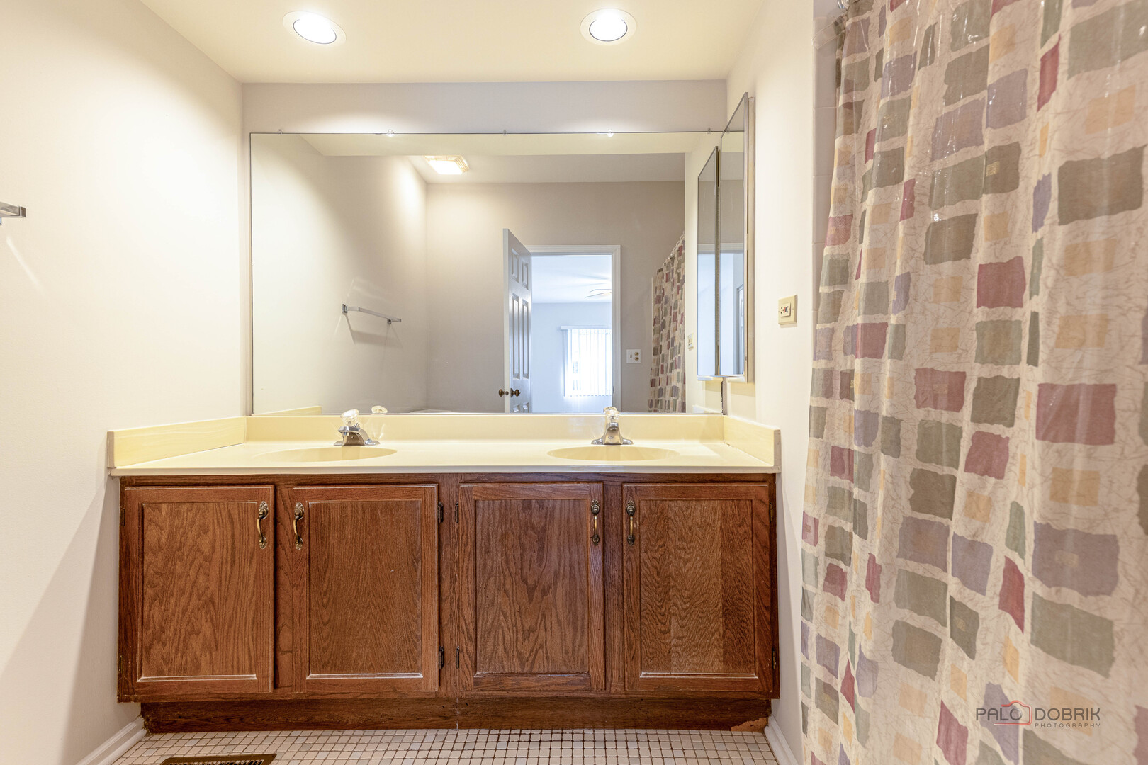 1090 Pine Tree Circle, Buffalo Grove, IL 60089