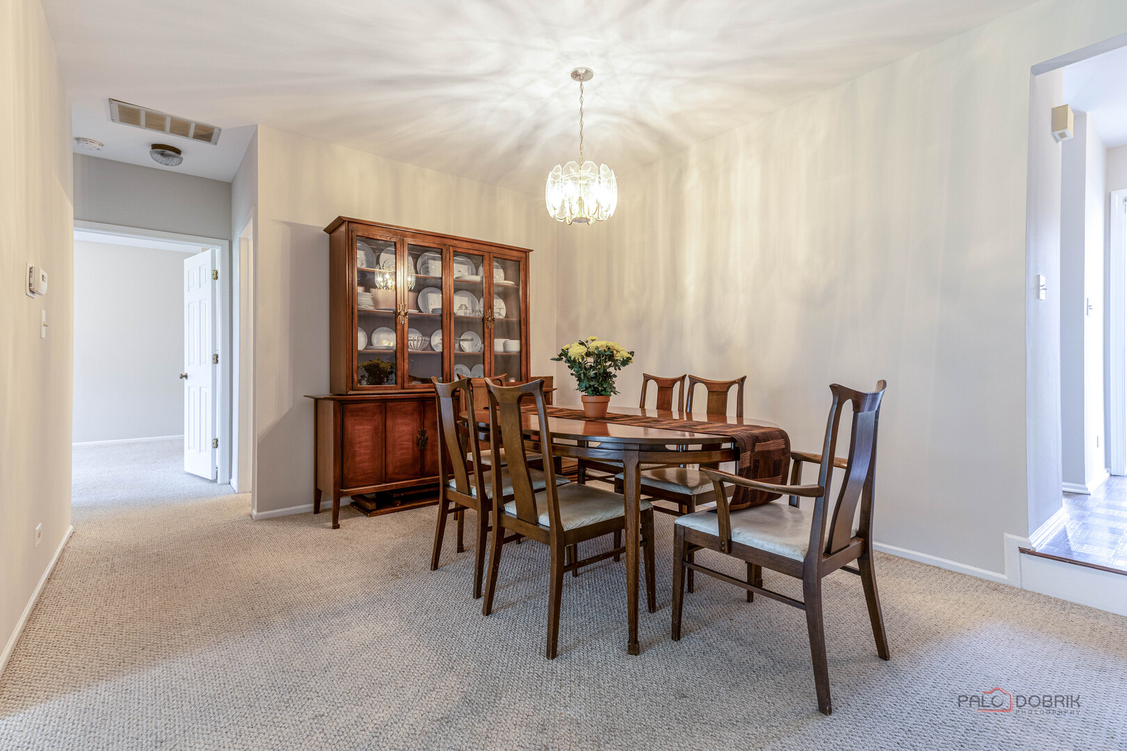 1090 Pine Tree Circle, Buffalo Grove, IL 60089