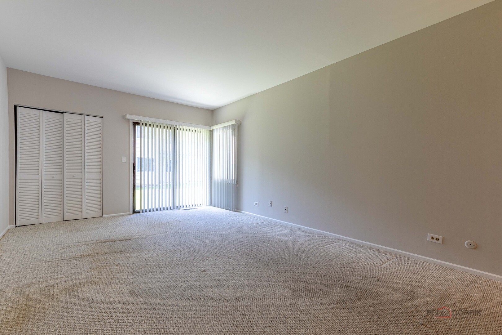 1090 Pine Tree Circle, Buffalo Grove, IL 60089