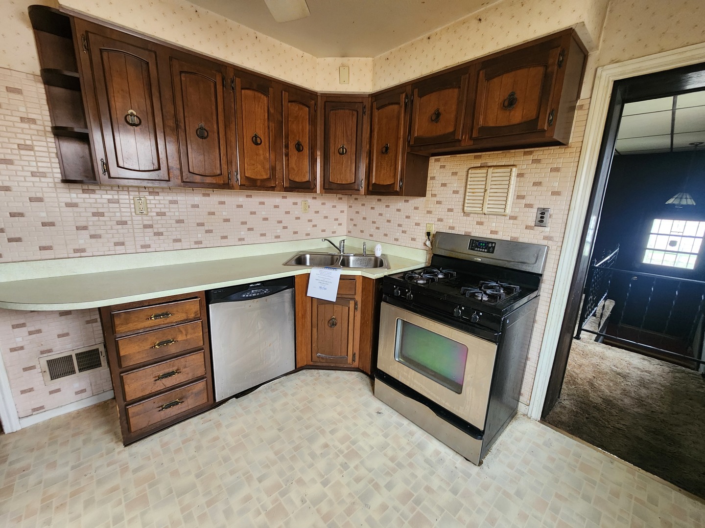 1568 Wentworth Avenue, Calumet City, IL 60409