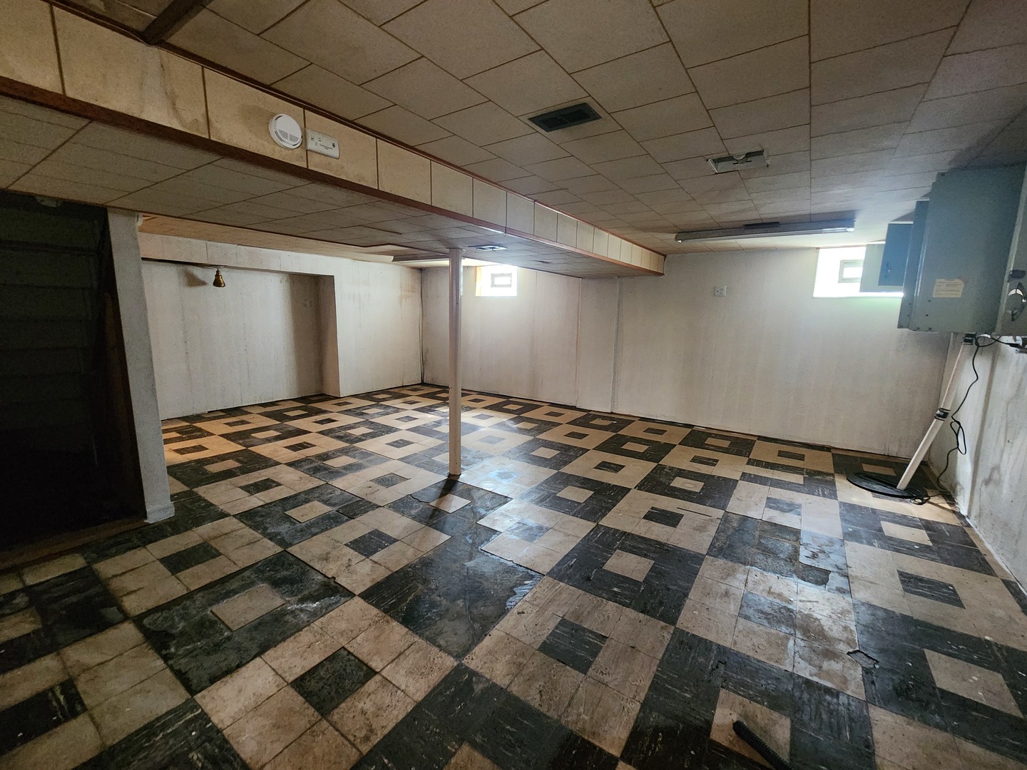 1568 Wentworth Avenue, Calumet City, IL 60409