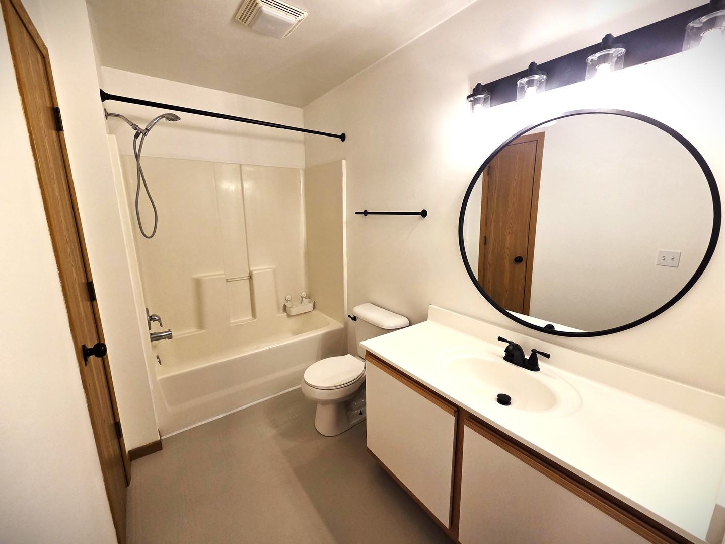 440 Cunat Boulevard #2F, Richmond, IL 60071