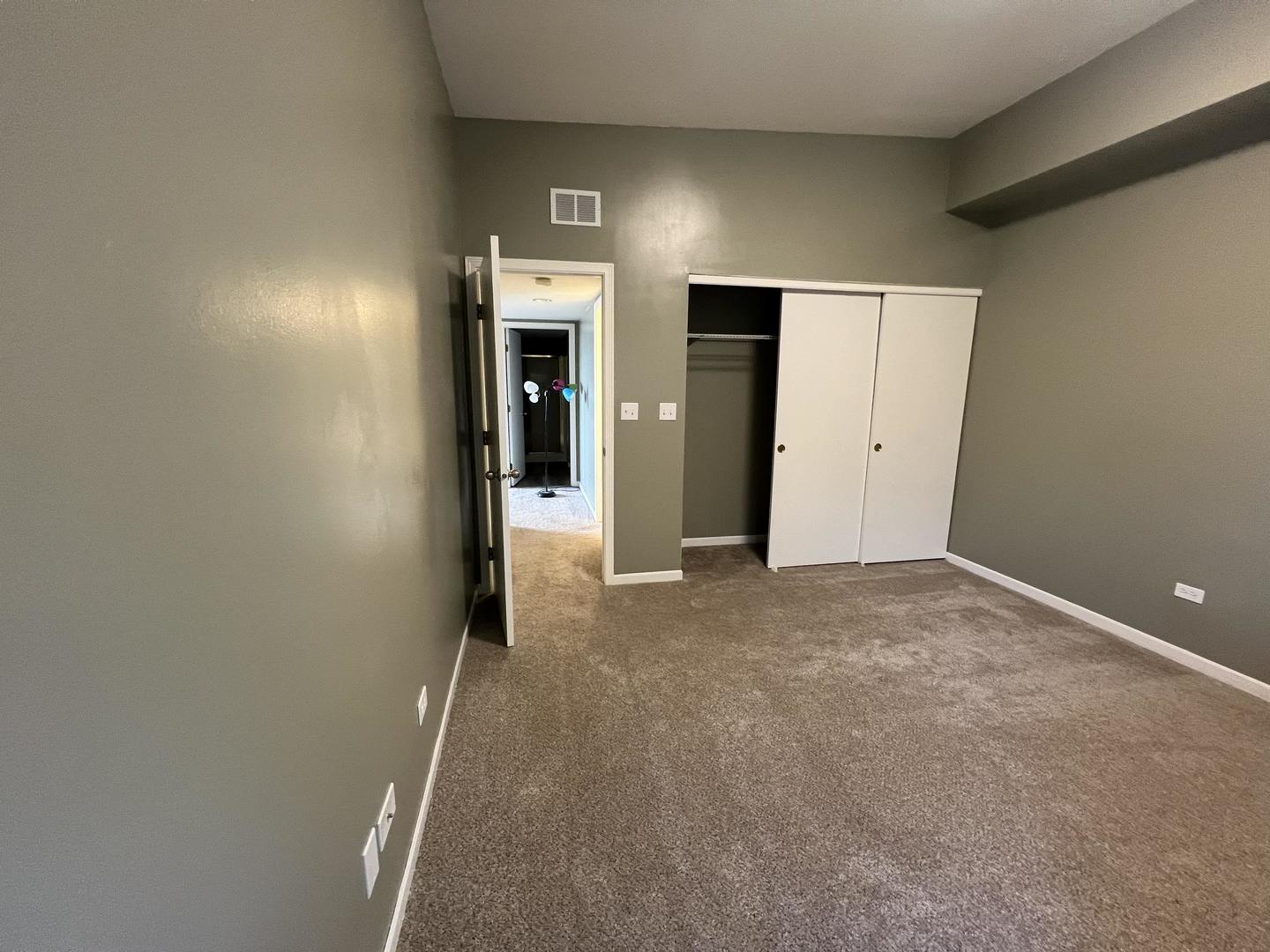 2851 Heritage Drive #2C, Joliet, IL 60435