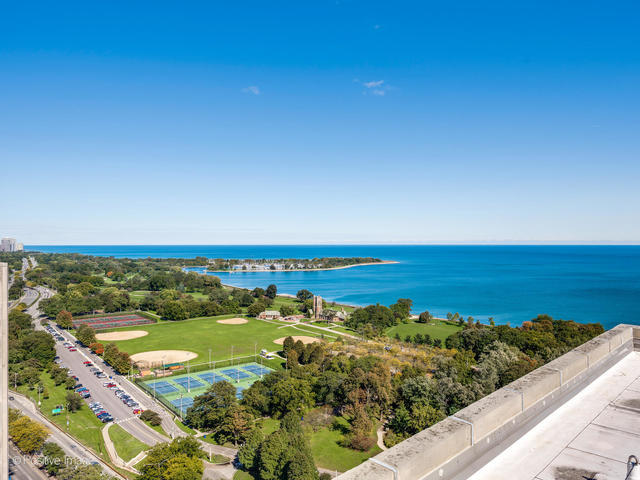 3550 N Lake Shore Drive #806, Chicago, IL 60657