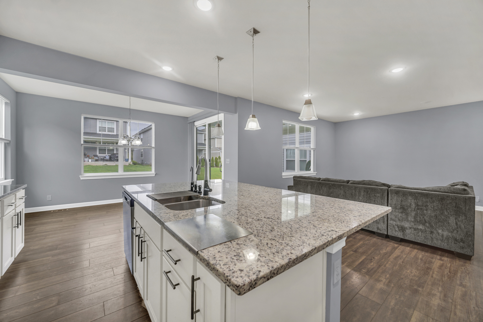 5 Nelson Lane, Hawthorn Woods, IL 60047