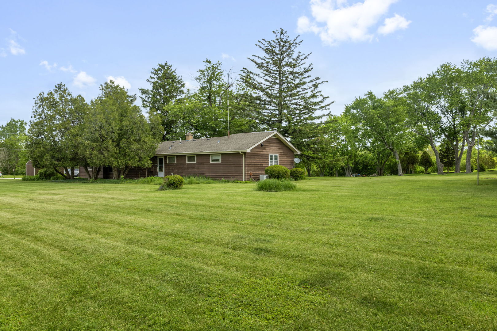 2N570 Argyle Street, Lombard, IL 60148