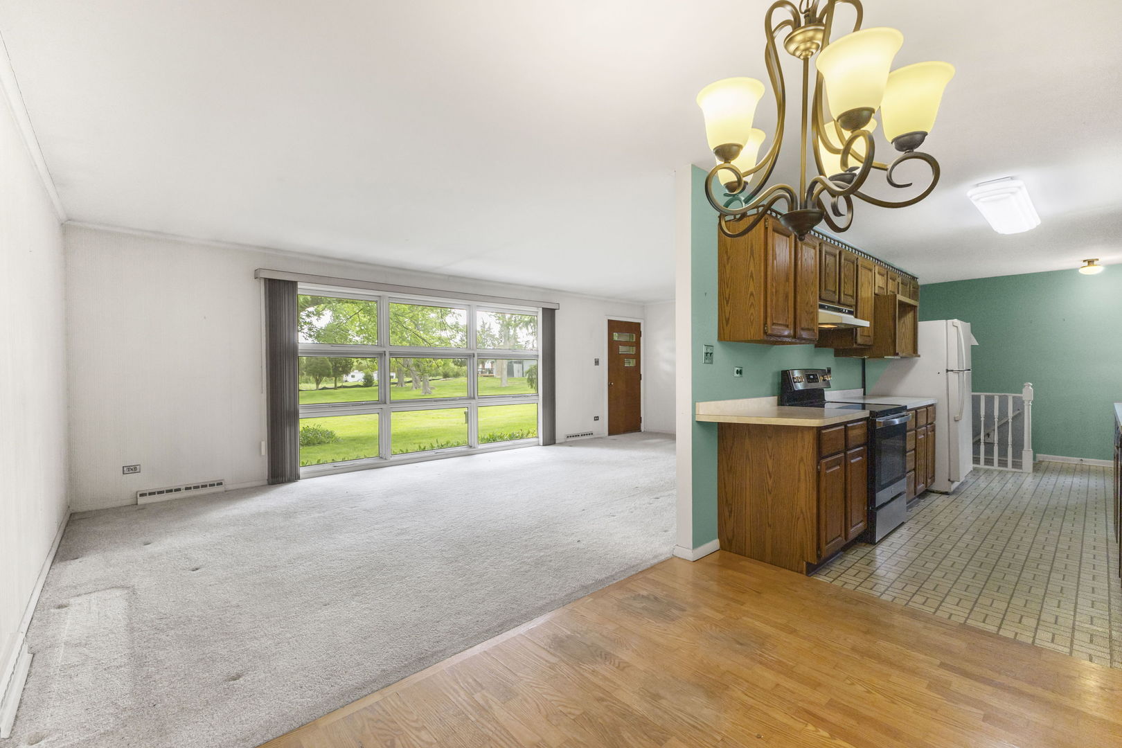 2N570 Argyle Street, Lombard, IL 60148