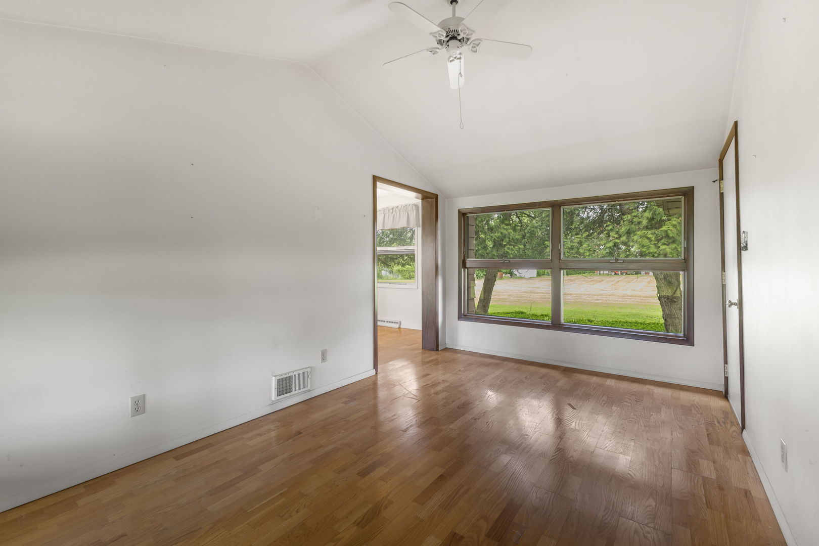 2N570 Argyle Street, Lombard, IL 60148
