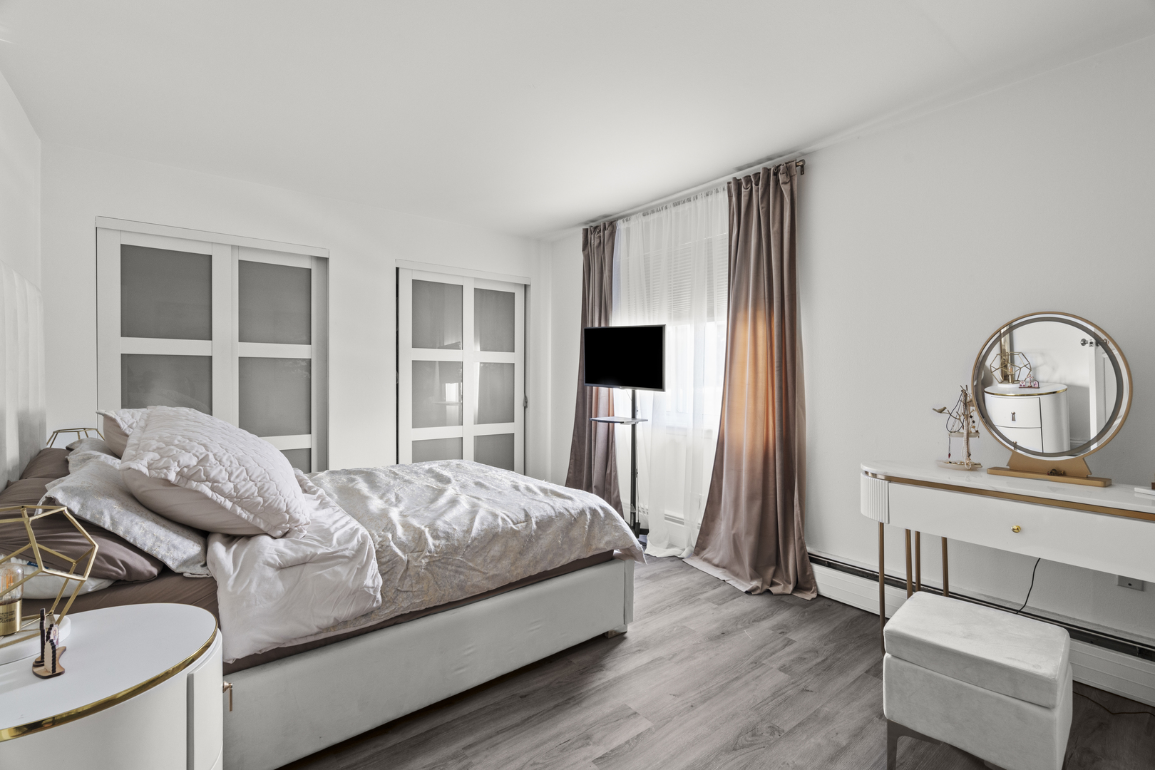 9S220 S Frontage Road #210, Willowbrook, IL 60527