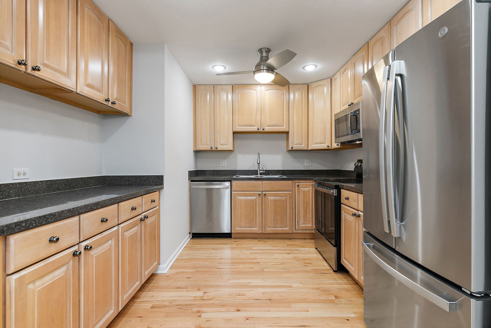 5400 Astor Lane #411, Rolling Meadows, IL 60008