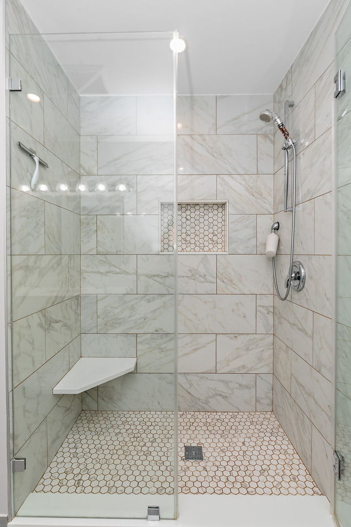 5400 Astor Lane #411, Rolling Meadows, IL 60008