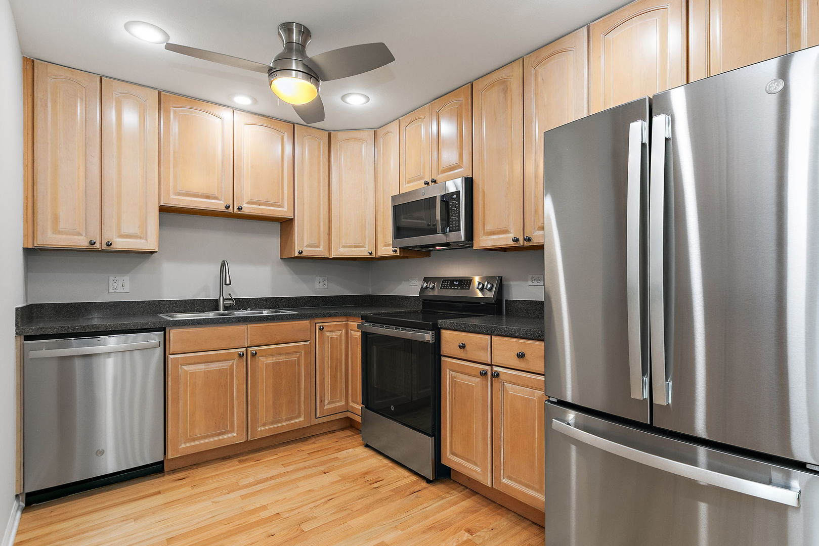 5400 Astor Lane #411, Rolling Meadows, IL 60008