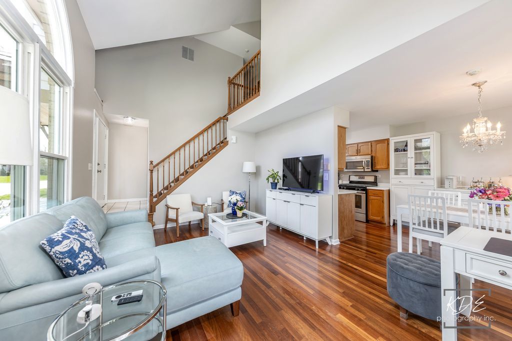 8026 Barrymore Drive #37-2, Darien, IL 60561