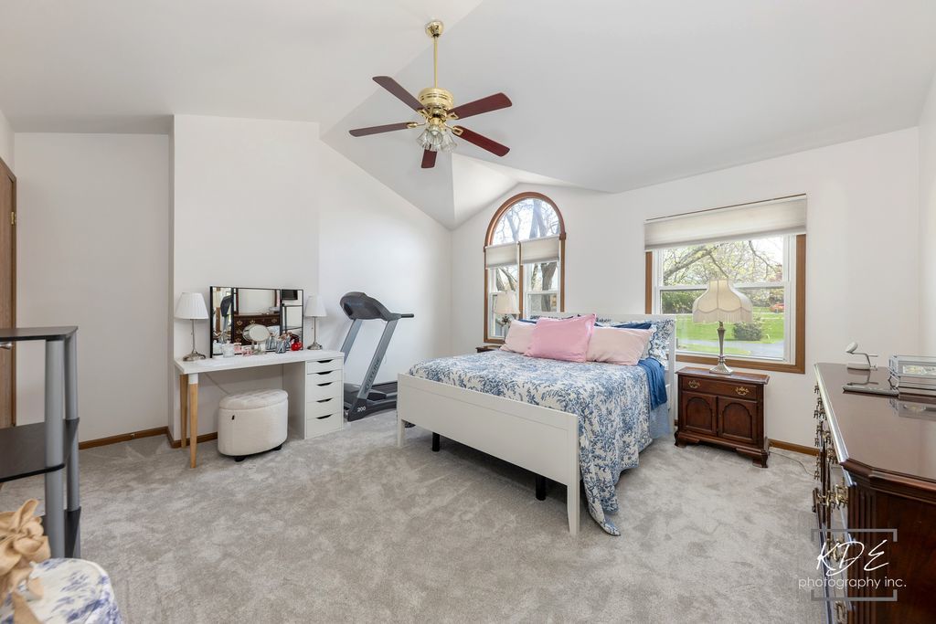 8026 Barrymore Drive #37-2, Darien, IL 60561