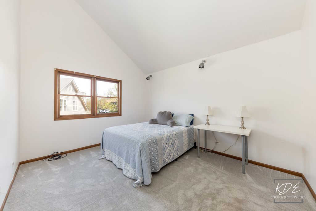 8026 Barrymore Drive #37-2, Darien, IL 60561