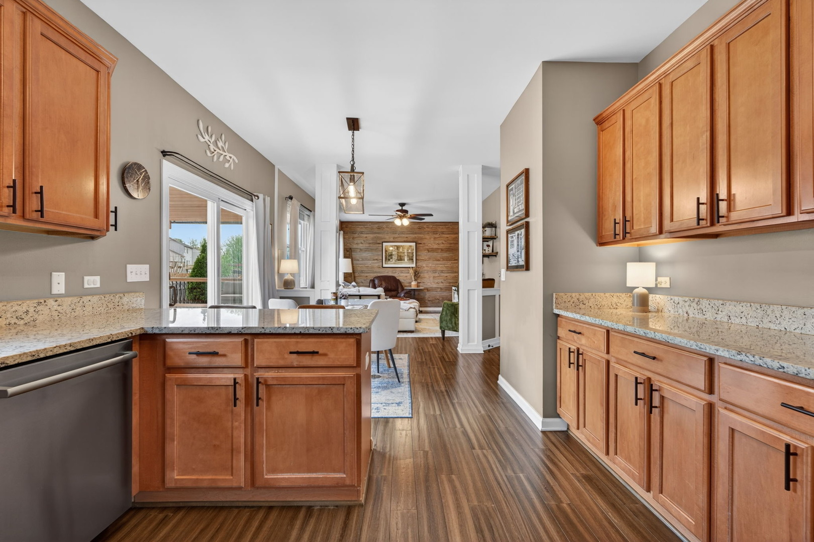 736 Briarcliff Drive, Minooka, IL 60447