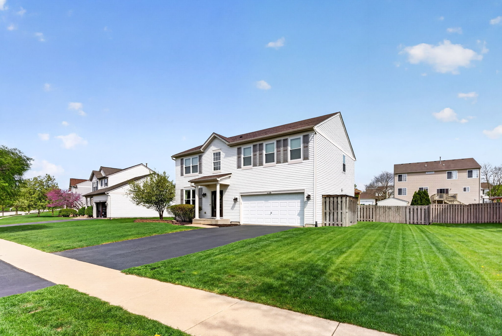 736 Briarcliff Drive, Minooka, IL 60447