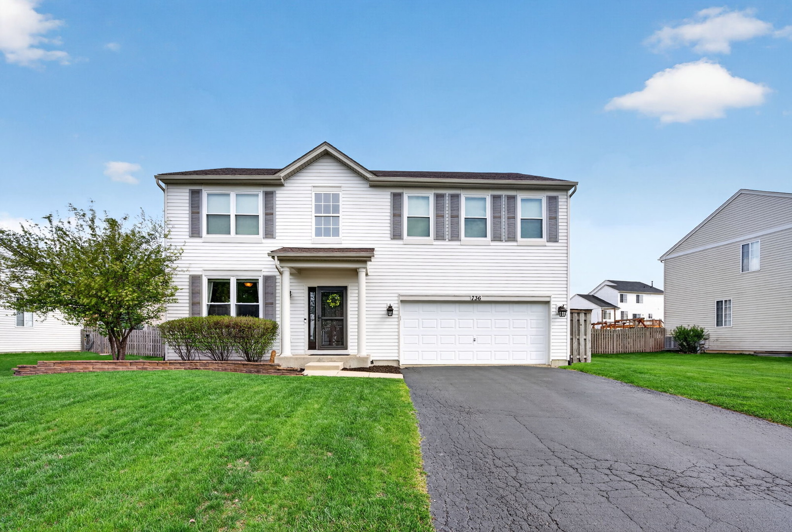 736 Briarcliff Drive, Minooka, IL 60447