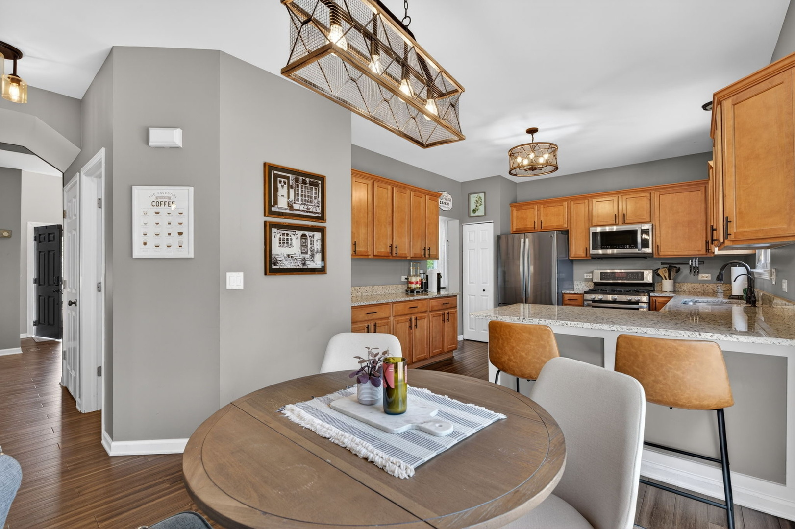 736 Briarcliff Drive, Minooka, IL 60447